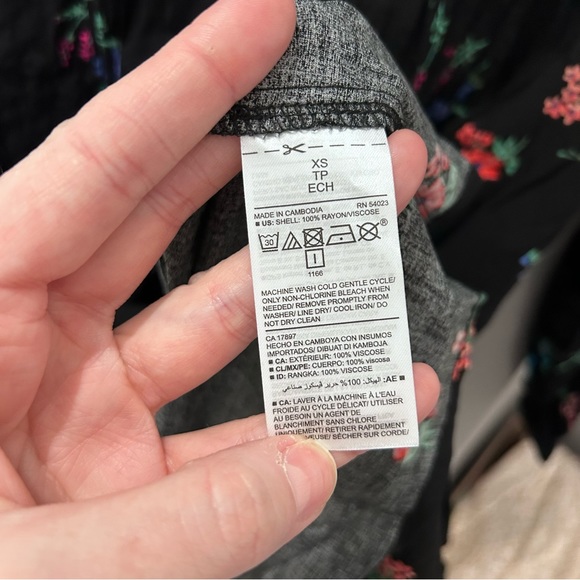 Old Navy Black Floral Dress-XS - Picture 5 of 7
